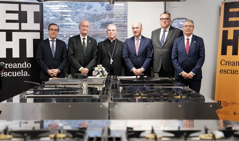 El consejero de Andalucía y Turismo Exterior, Arturo Bernal, en el acto de inauguración de la Escuela Internacional de Hostelería y Turismo de Málaga.