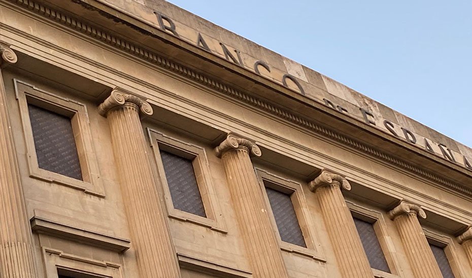 Fachada del edificio del Banco de España de Huelva que se reconvertirá en un museo donde se exhibirán los últimos restos arqueológico hallados.