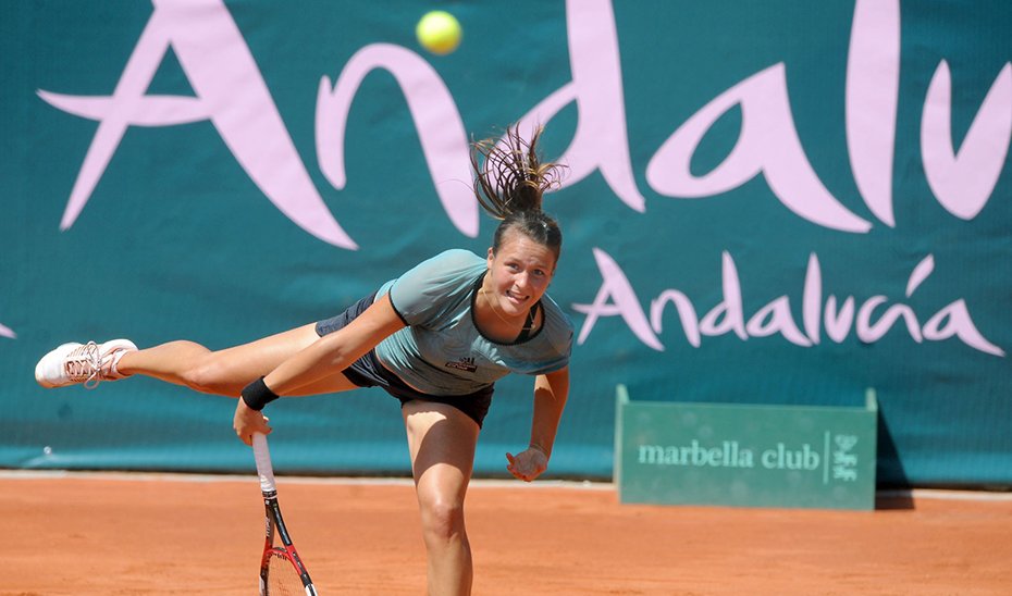 Una jugadora durante una competición de tenis.